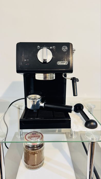 Кофеварка Delonghi