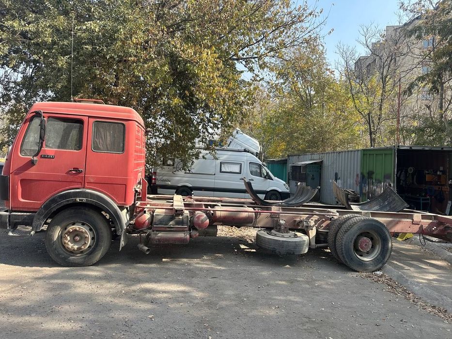 Мерседес Бенц на разбор