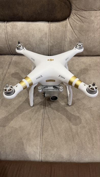 DJI Phantom 3 PRO  + 4 батерии + раница КАТО НОВ