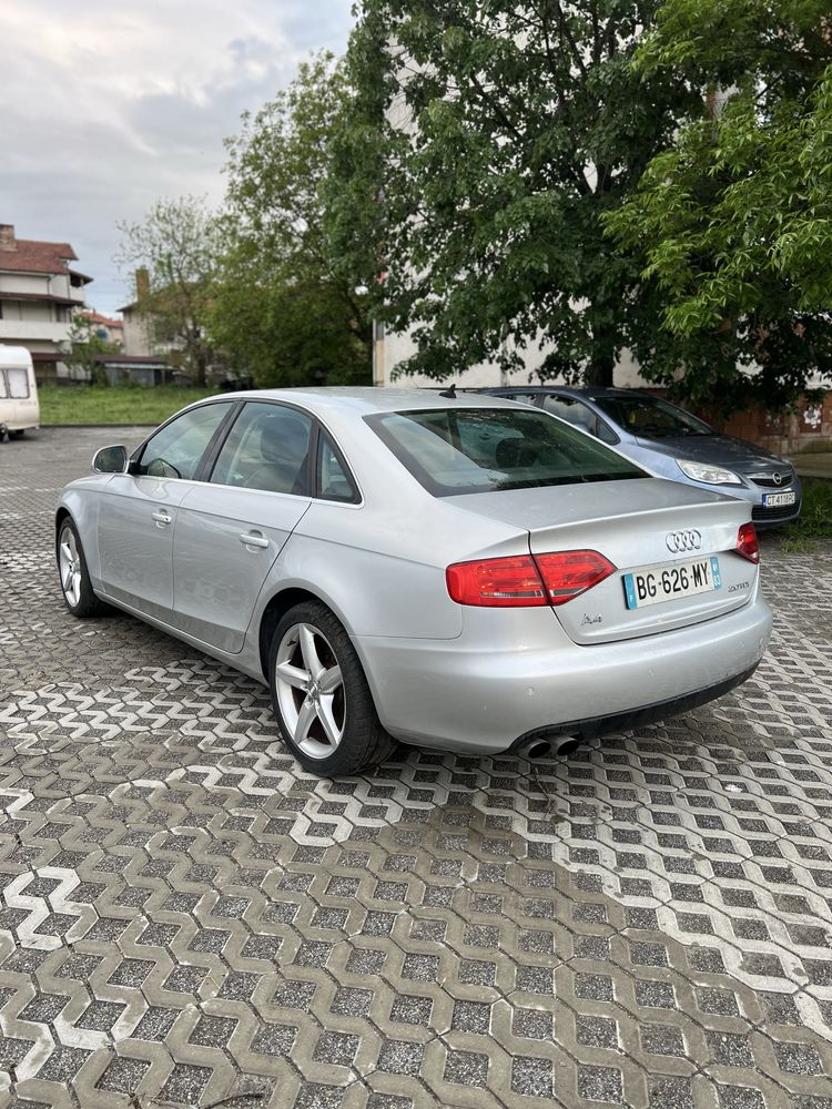 Audi A4 B8.