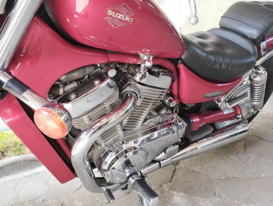 Suzuki intruder VS 600 - A2