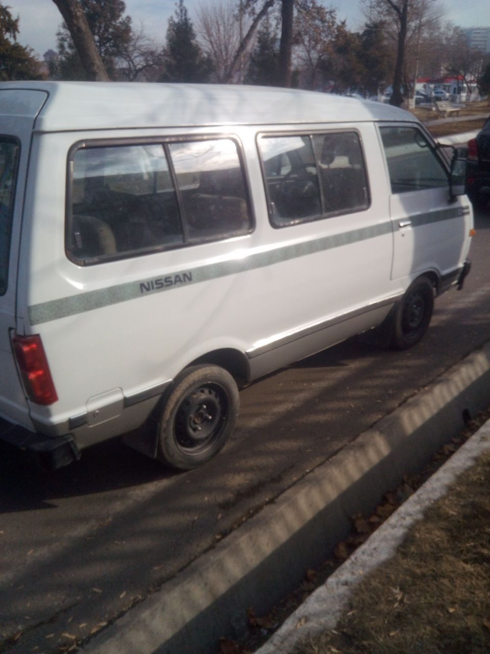 Nissan vanete микроавтобус