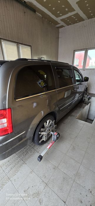 Chrysler Voyager 7 locuri (sharan)VARIANTE!