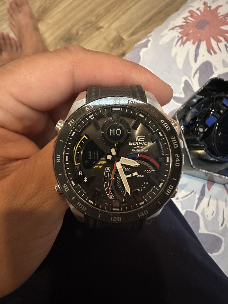 Часовници casio,garmin
