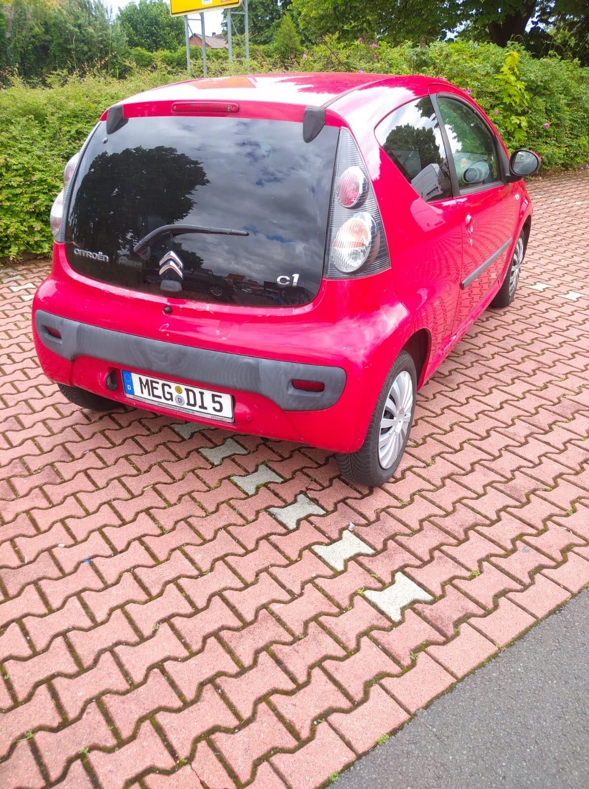 Продавам Citroen C1