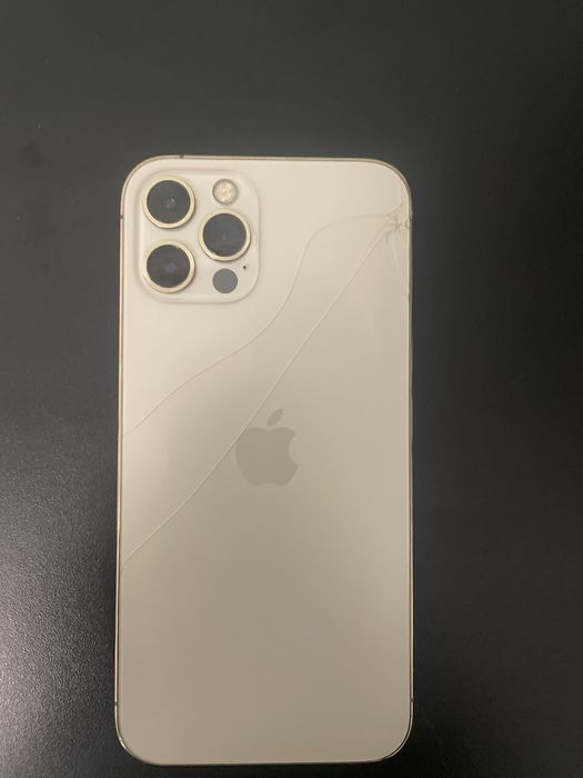 Продам Айфон 12 про 256 гб