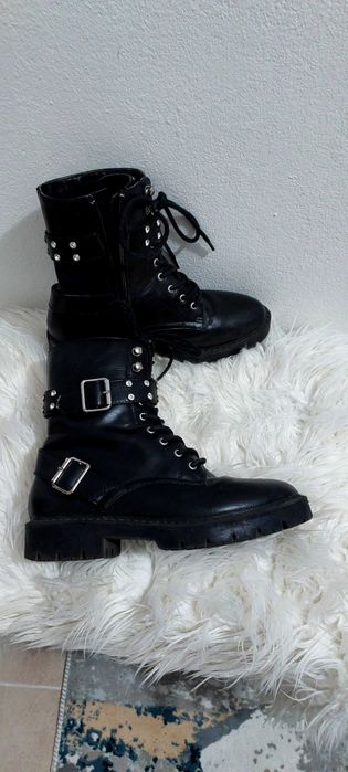 Ghete de piele ofertă