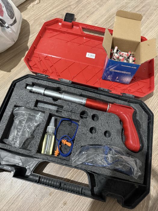 Пороховый пистолет для монтажа