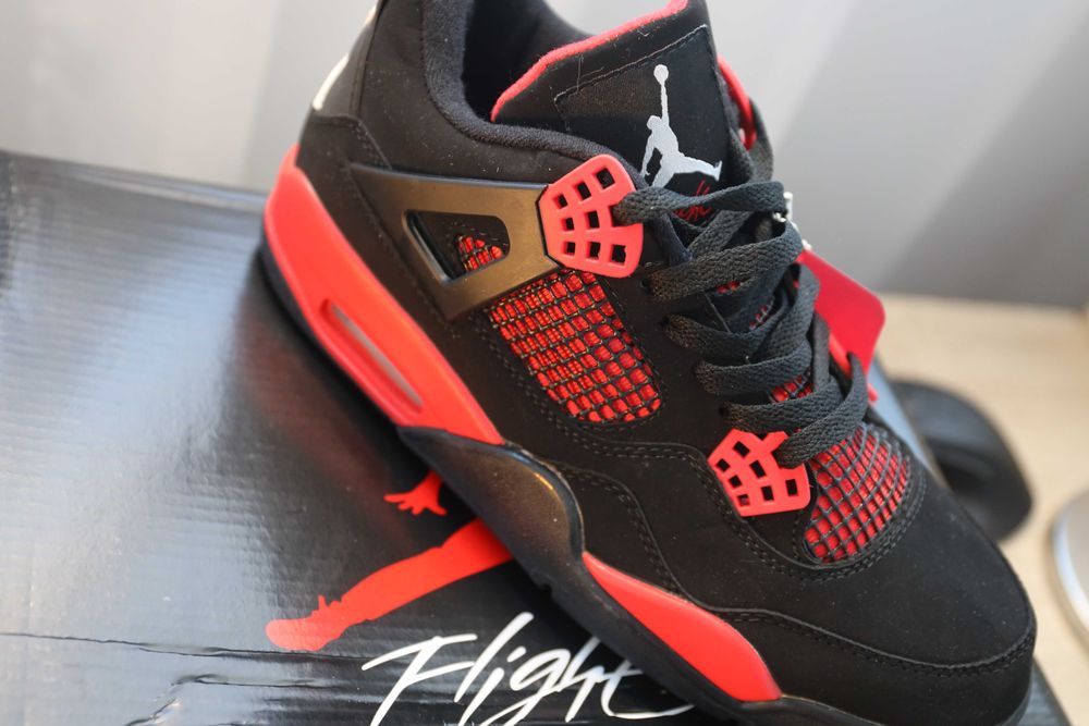 Jordan 4 Red Thunder  42