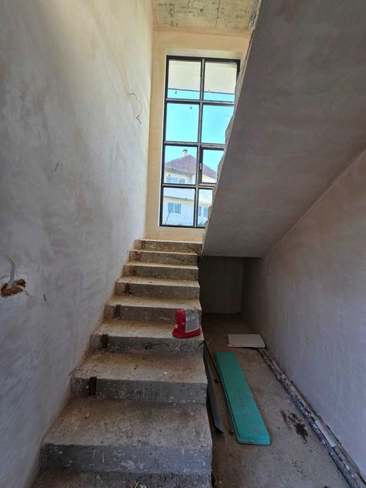 1788-Продава се двуетажна тухлена на плоча къща в кв. Добровски!