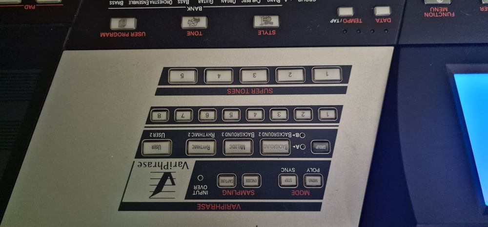 Carcasa,display,butoane,placa de baza,placi de control Roland Va-76