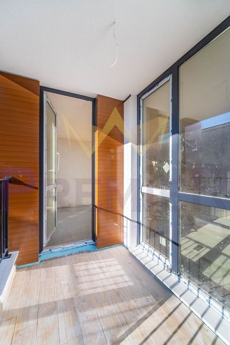 Продава се Тристаен апартамент в Варна, Възраждане 3 - 103 кв.м за 1407 €/кв.м - Снимка #5