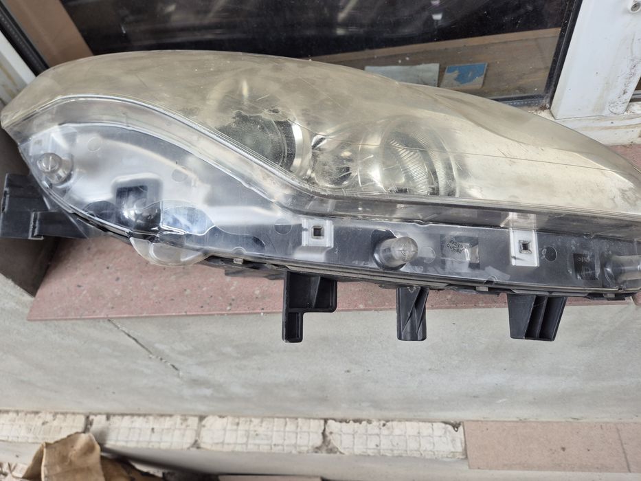 Vand faruri fata Renault Laguna