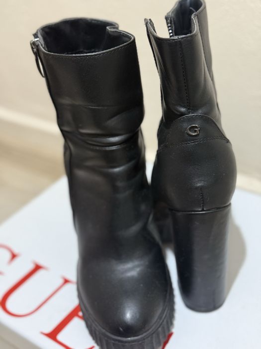 Боти с ток Guess