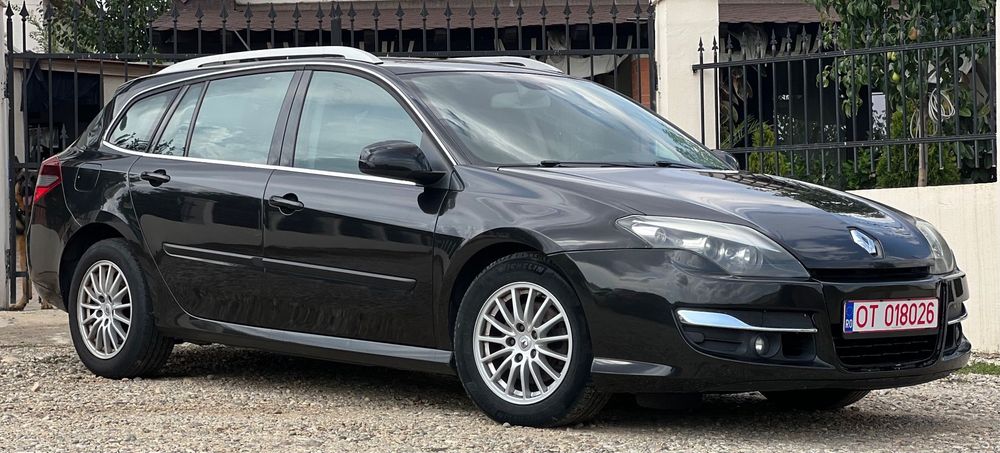 Renault Laguna Renault Laguna 2.0 DCI Full Option intiale Paris