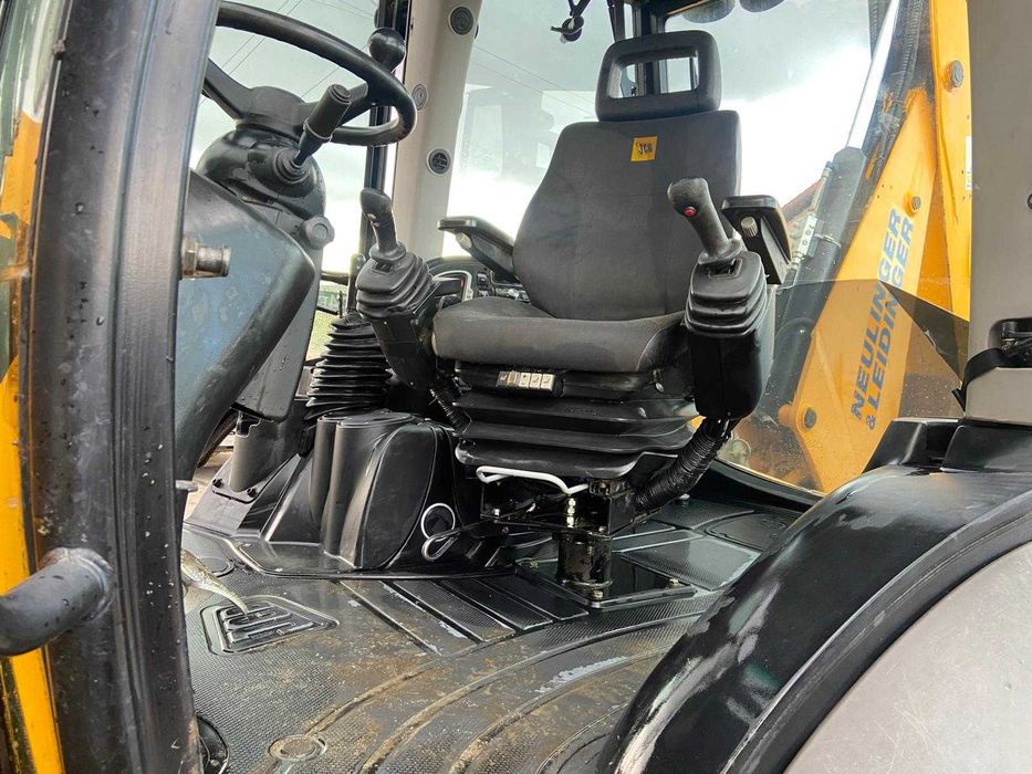 Buldoexcavator JCB 3CX