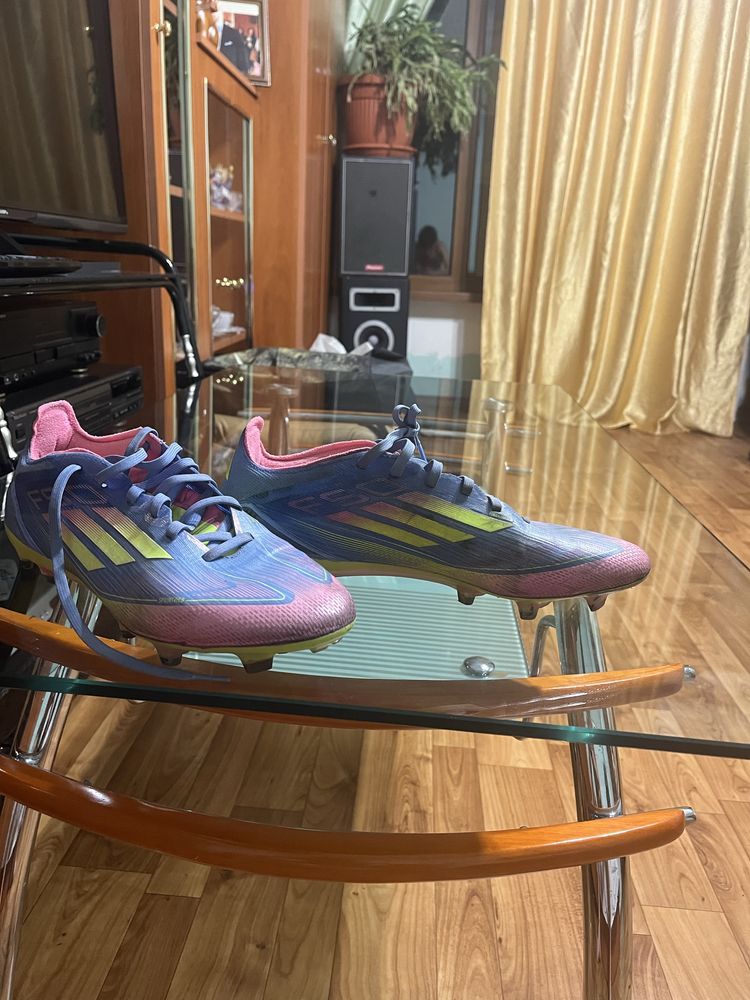Бутонки адидас f50