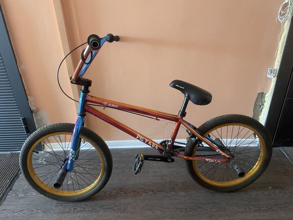 BMX бензинового цвета