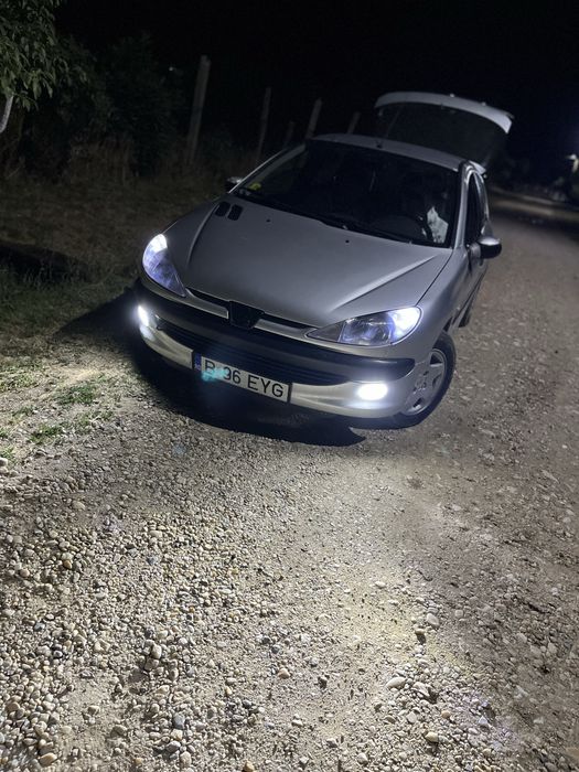 Se vinde peugeot 206 pentru dezmembrarii