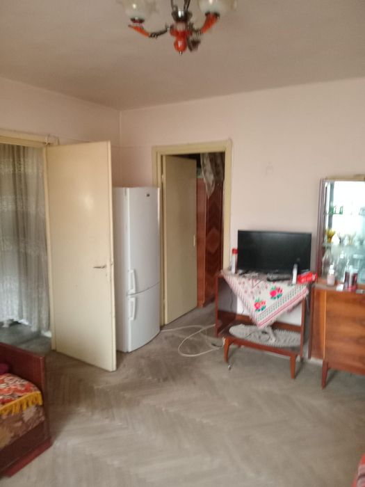 Vând apartament cu 2 camere