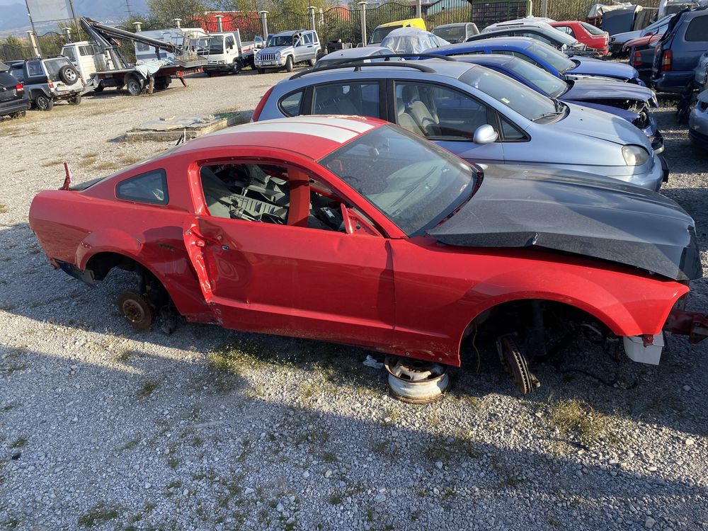 на части Ford Mustang Форд Мустанг 4.6