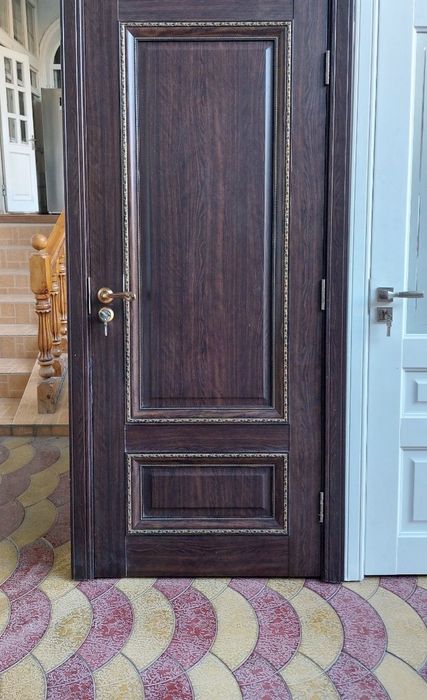 Engelberg eshiklar sotiladi