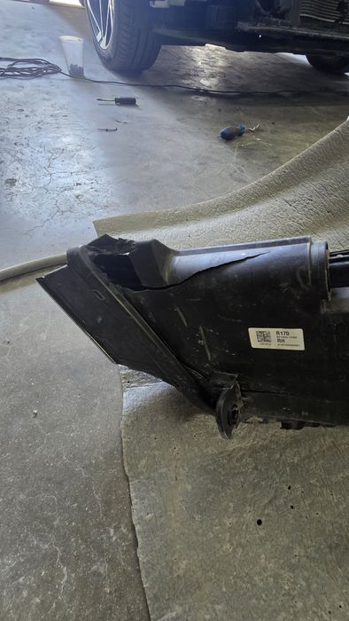 Фара правая на Сонату 2024г с дефектом корпуса