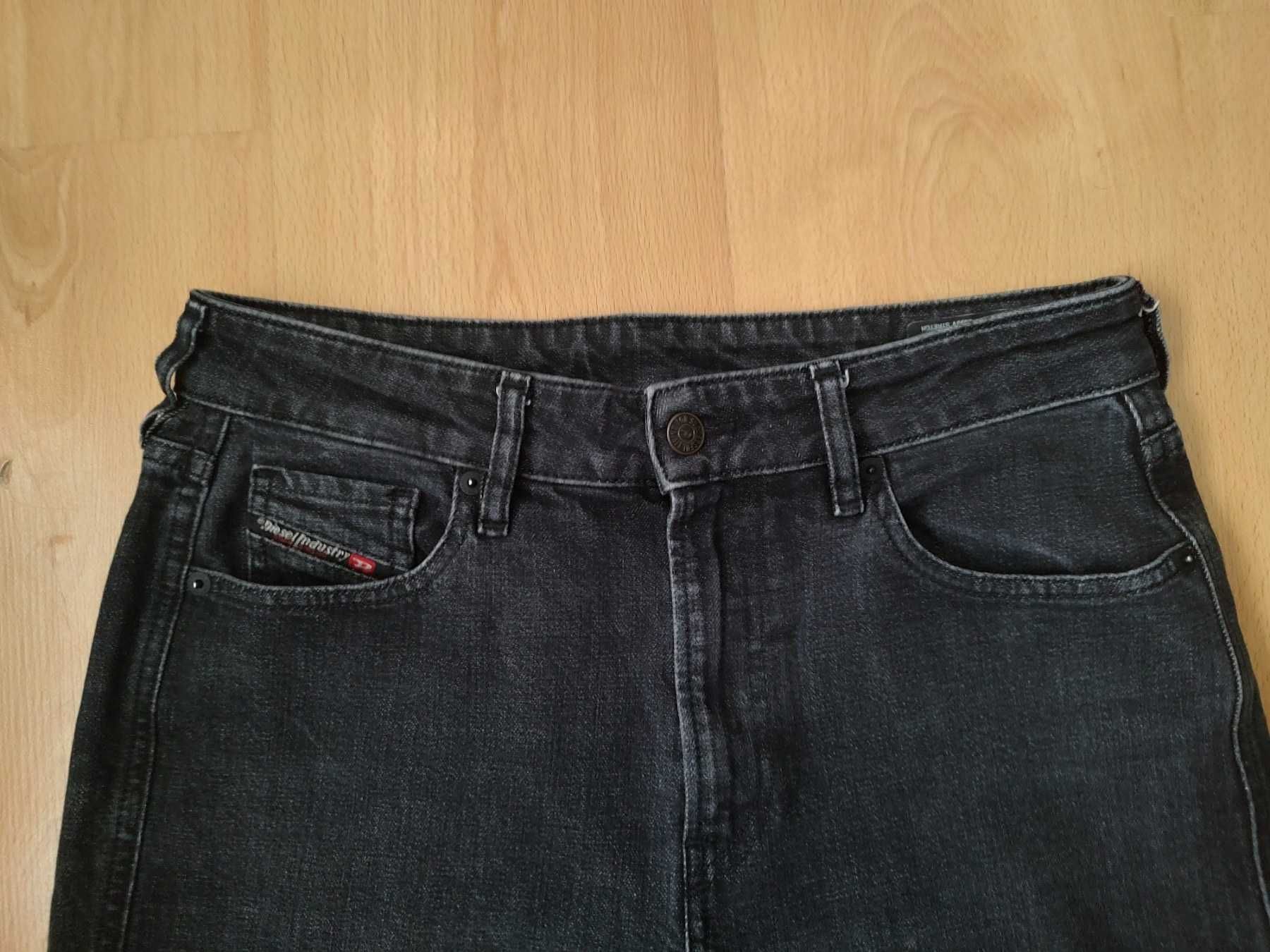 Дънки Levi's 26/28, Diesel 29/32