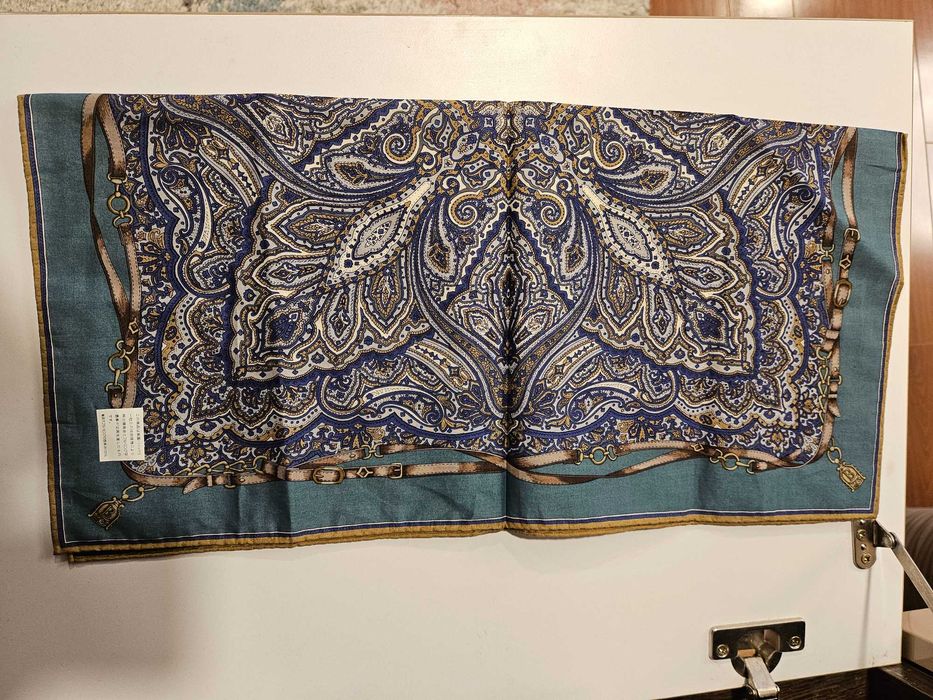 Esarfa Burberry originala