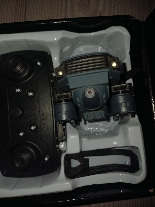 Vand drona cu camera