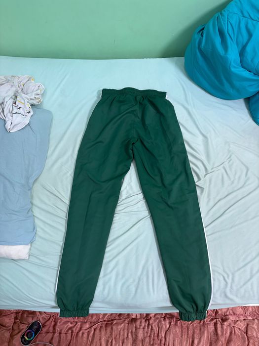 Бяло зелен екип на lacoste