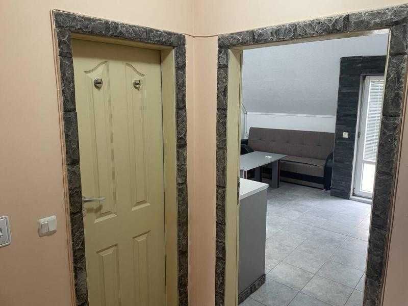Дава се под наем Двустаен апартамент в Бургас, Лазур - 60 кв.м за 459 € - Снимка #3
