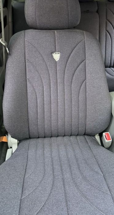 Avtomobil o‘rindiqlari uchun chexollar sotiladi.