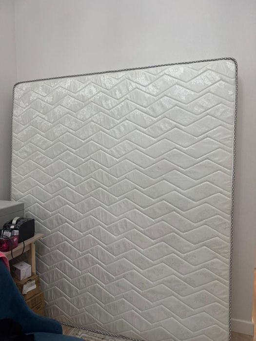 Продам новый матрац 1,80 на 2,00 метров,