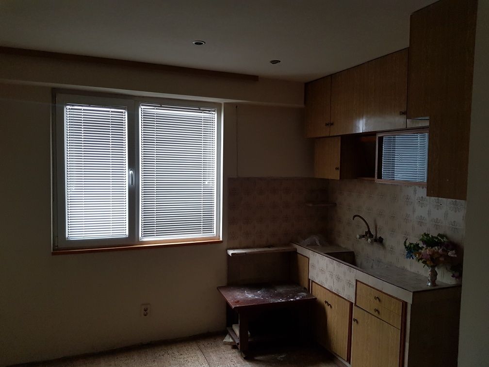 Продава се Двустаен апартамент в Разград, Орел - 72 кв.м за 921 €/кв.м - Снимка #10