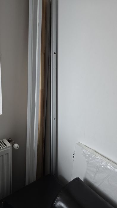 Usa culisanta alba cu toc