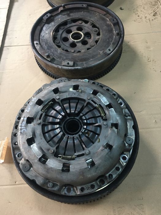 Kit ambreiaj, volanta masa dubla Bmw E90/ E91/ E92/ E93/ E87/ E81 2.0i