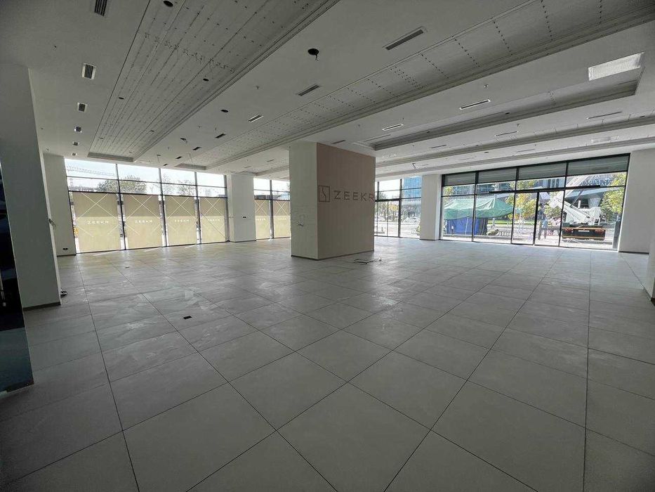 Готовое помещение под автосалон или шоурум — 430 м², премиум-локация(5