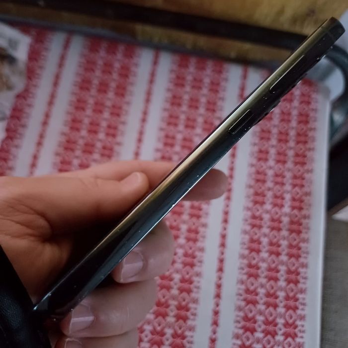 Vand Samsung Galaxy S23 dark grey