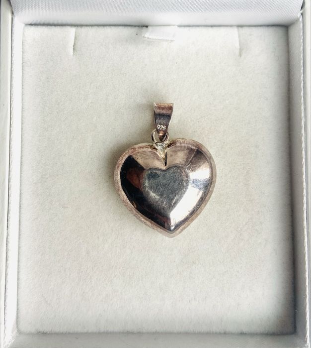 Pandantiv din argint in forma de inimioara cu zirconii