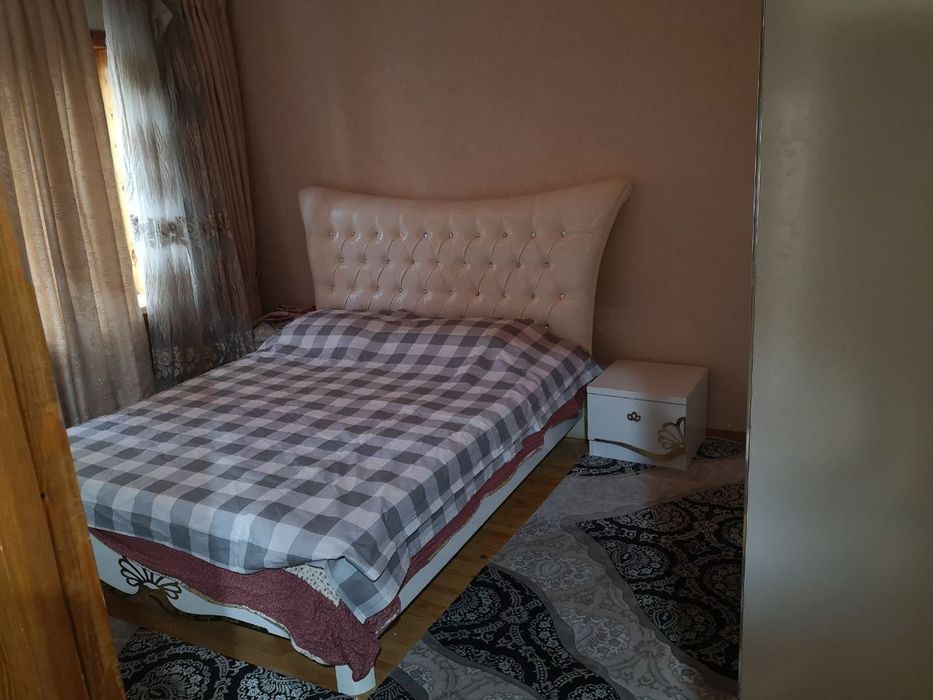 Ойбек метро ёнида 3 хонали квартира ижарага берилади