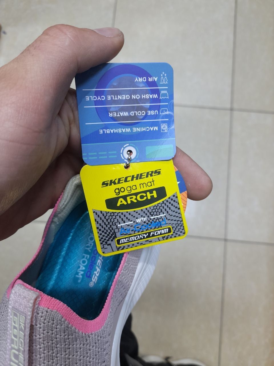 Шагните с легким комфортом в Skechers Ultra Flex 3.0
