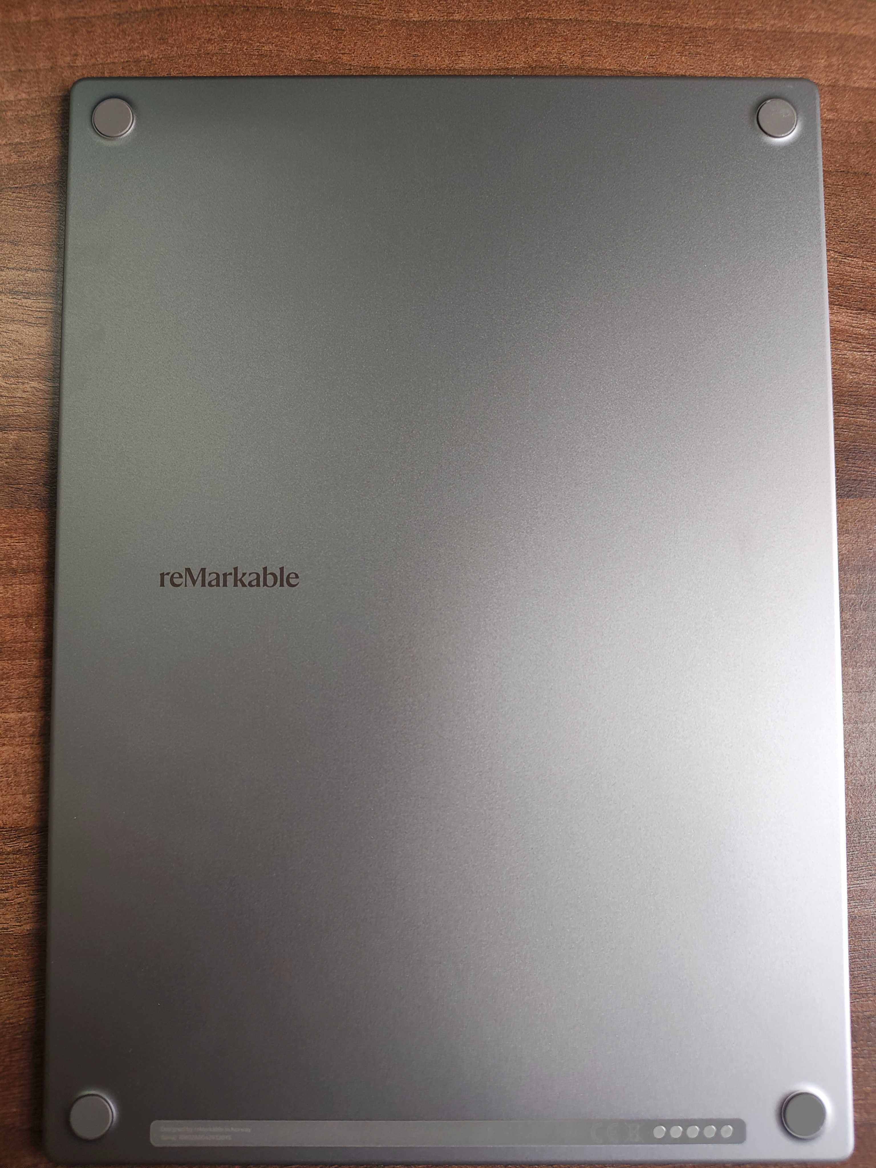 reMarkable Paper Pro + Marker Plus + Type Folio – перфектно състояние