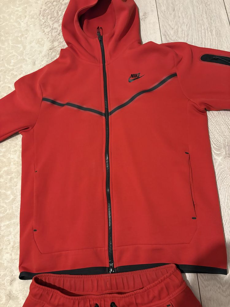 Nike tech fleece