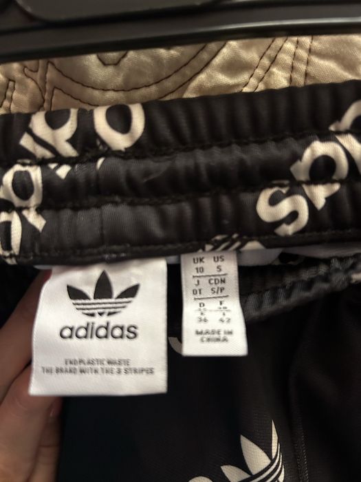 Addidas спортни панталони S размер