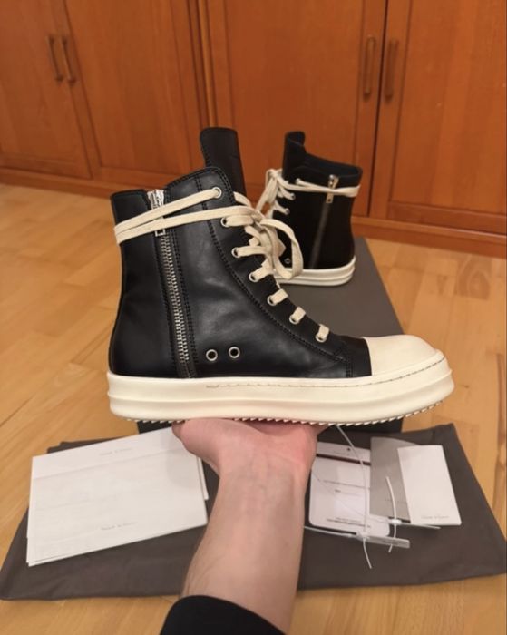 Rick Owens Geobasket (Model High-Top) în varianta clasică black/white.
