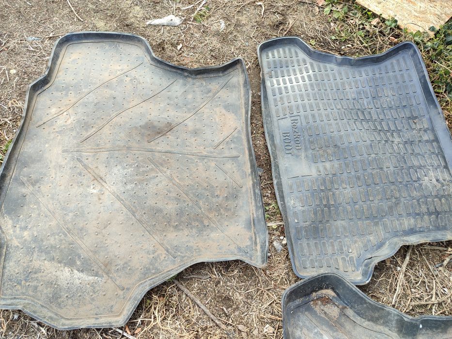 Полики в багажник ваз 14-15 по 3 тысячи за каждый