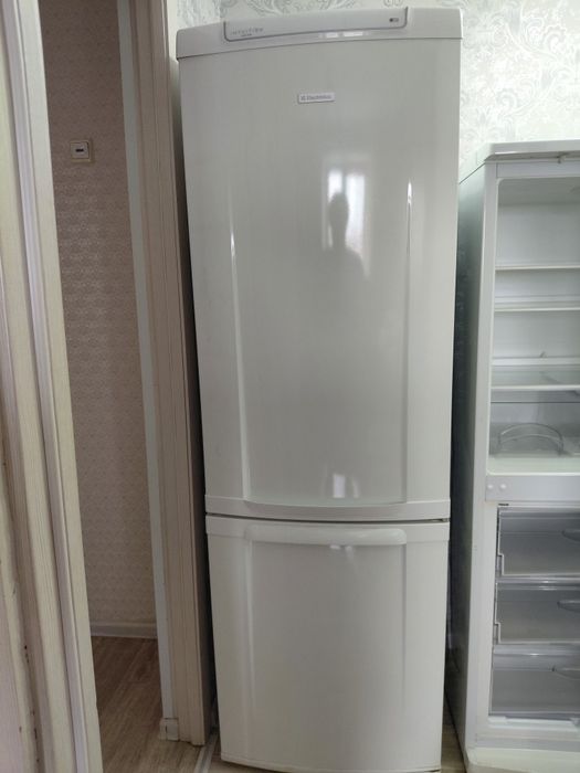 Продам холодильник  Electrolux