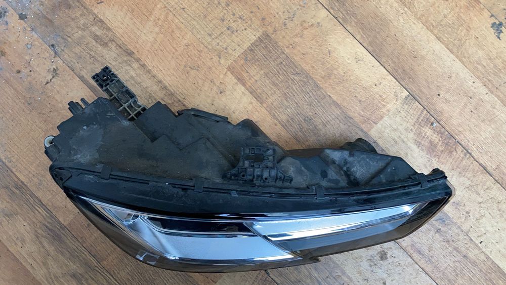 Far xenon Audi A4 B9 8W 2015 - 2019 far Stanga dreapta