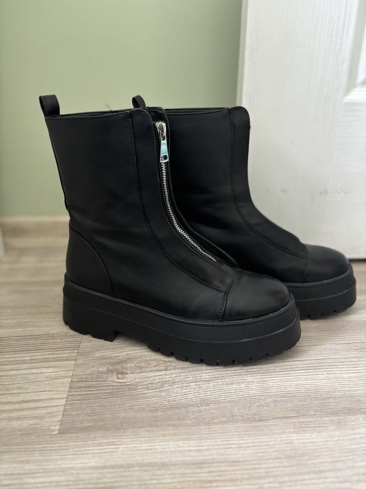 Продавам боти About you